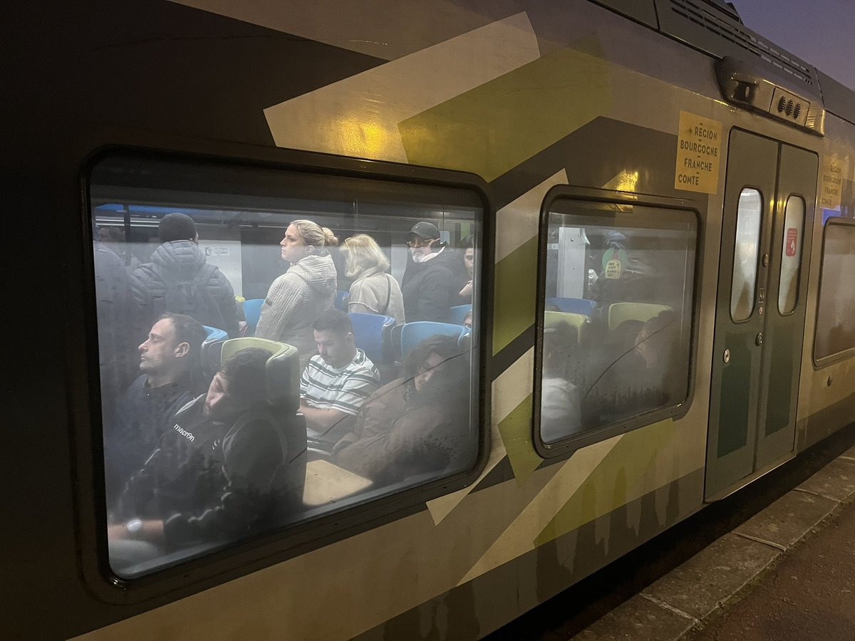 Emmanuel Bernard tweet media