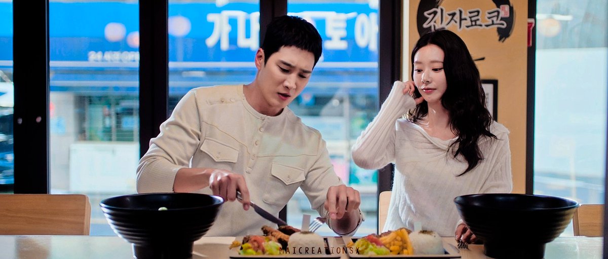 maicreationsx's tweet photo. jin yi soo, is that you? (iykyk) 🤭🥩🍘
#SpringFever #SpringFeverEp10 #스프링피버
#AhnBoHyun #안보현 
#LeeJooBeen #이주빈 https://t.co/JzfcglIv21