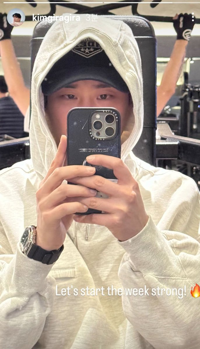 불타는 눈빛과 예쁜 손🤍
#김지훈 #리베란테 #뮤지컬배우