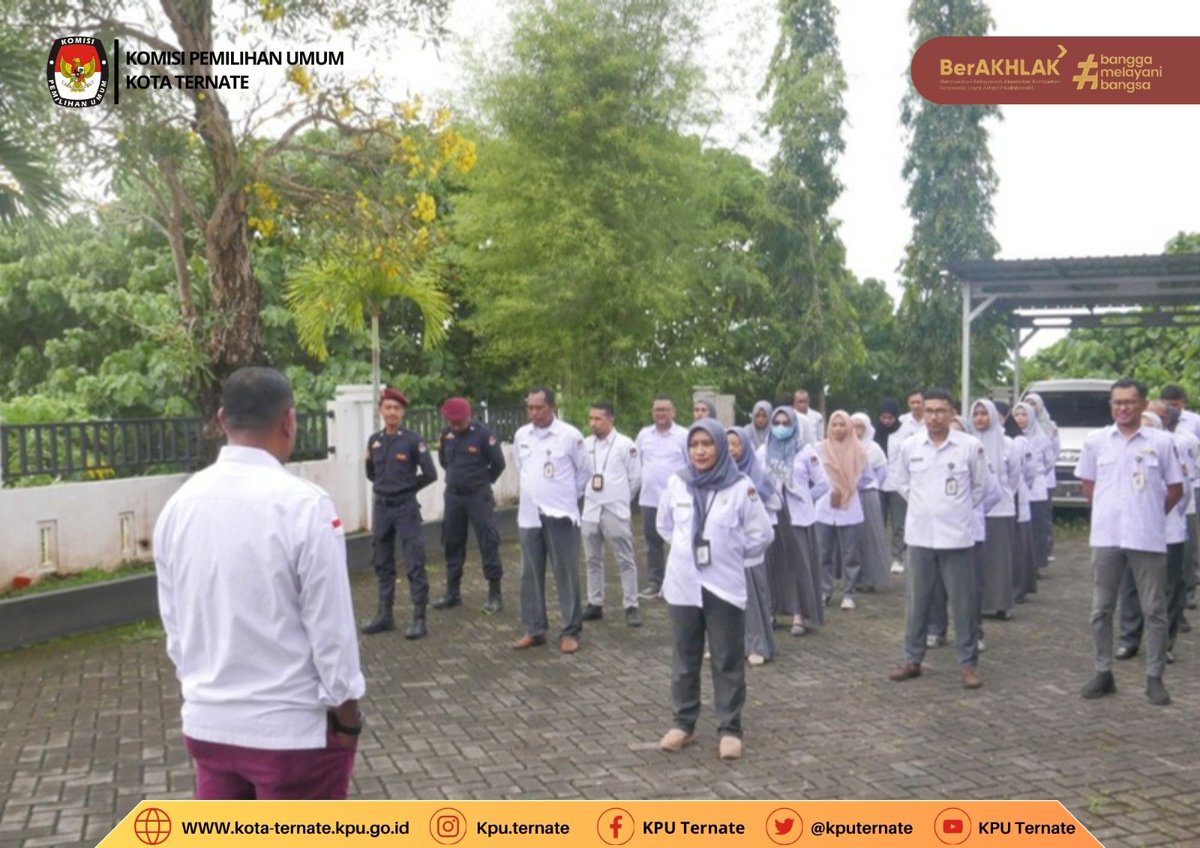 kputernate's tweet photo. #TemanPemilih, KPU Kota ternate melaksanakan Apel pagi yang berlangsung di halaman kantor KPU Kota Ternate, bertindak sebagai pembina Apel kali ini Ketua KPU Kota Ternate, M. Zen A. Karim.

Hadir dalam Apel, Kepala Sub. Bagian dan Staf Sekretariat.

#KPUMelayani https://t.co/vf7HD53RRH