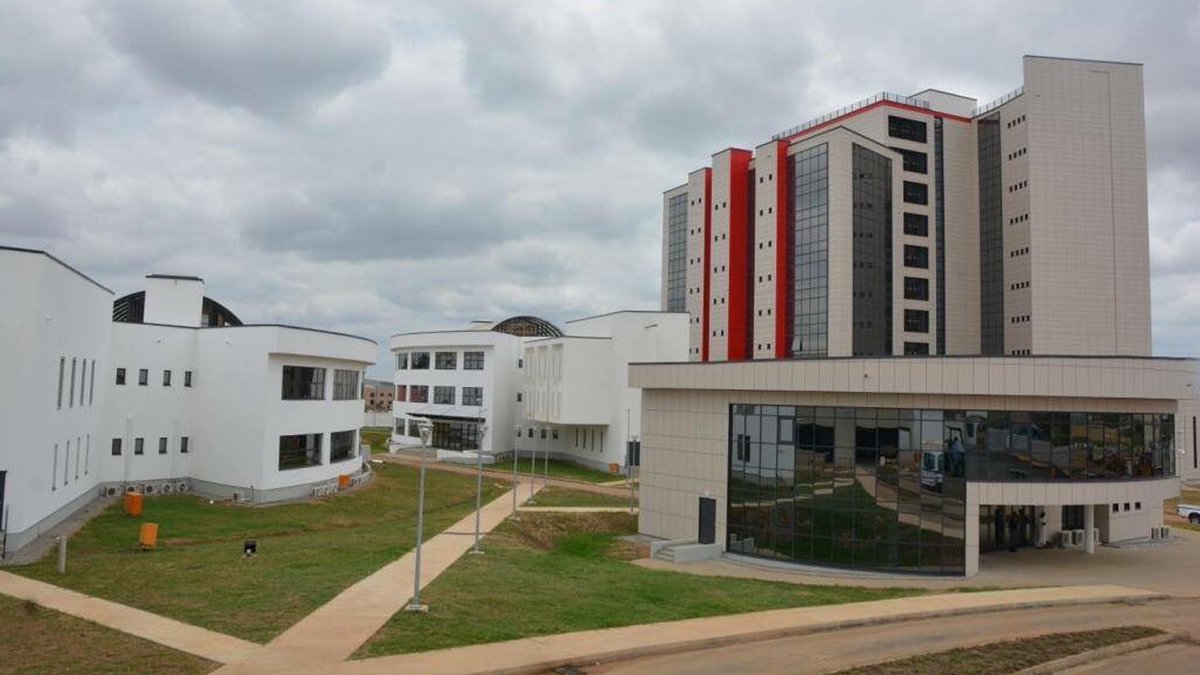 osere_x's tweet image. HOTEL AVAILABLE 
Location: Abuja

Price - 800M 
Agent fee - 120M 

only serious buyers should DM