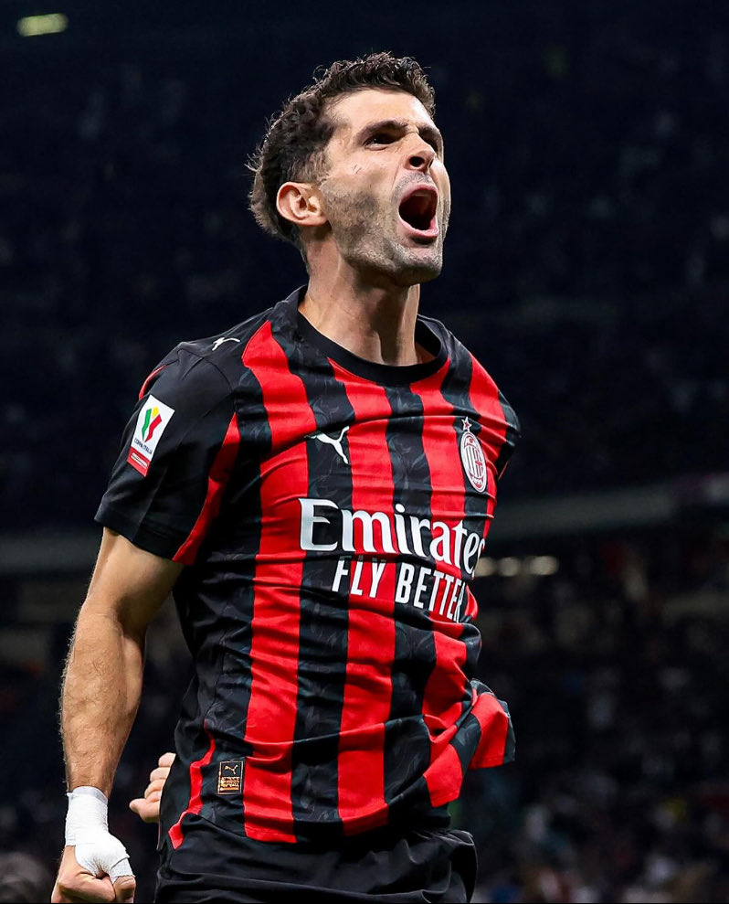 thfc_T_news's tweet image. 🚨⚪️: Tottenham are interested in signing AC Milan winger Christian Pulisic ahead of the summer transfer window. 🇺🇸👀

- It’s believed that the former Chelsea winger could be available for around £48m this Summer. 

Source: @cmdotcom via @GiveMeSport