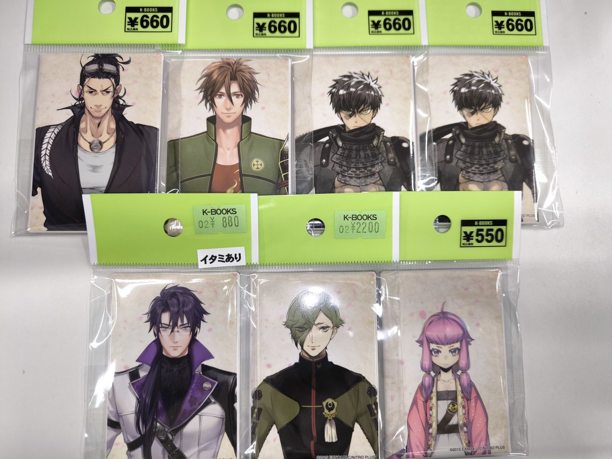 入荷情報】 刀剣乱舞 とうらぶ スクエア缶バッジ 跪坐 鶯丸 御手杵