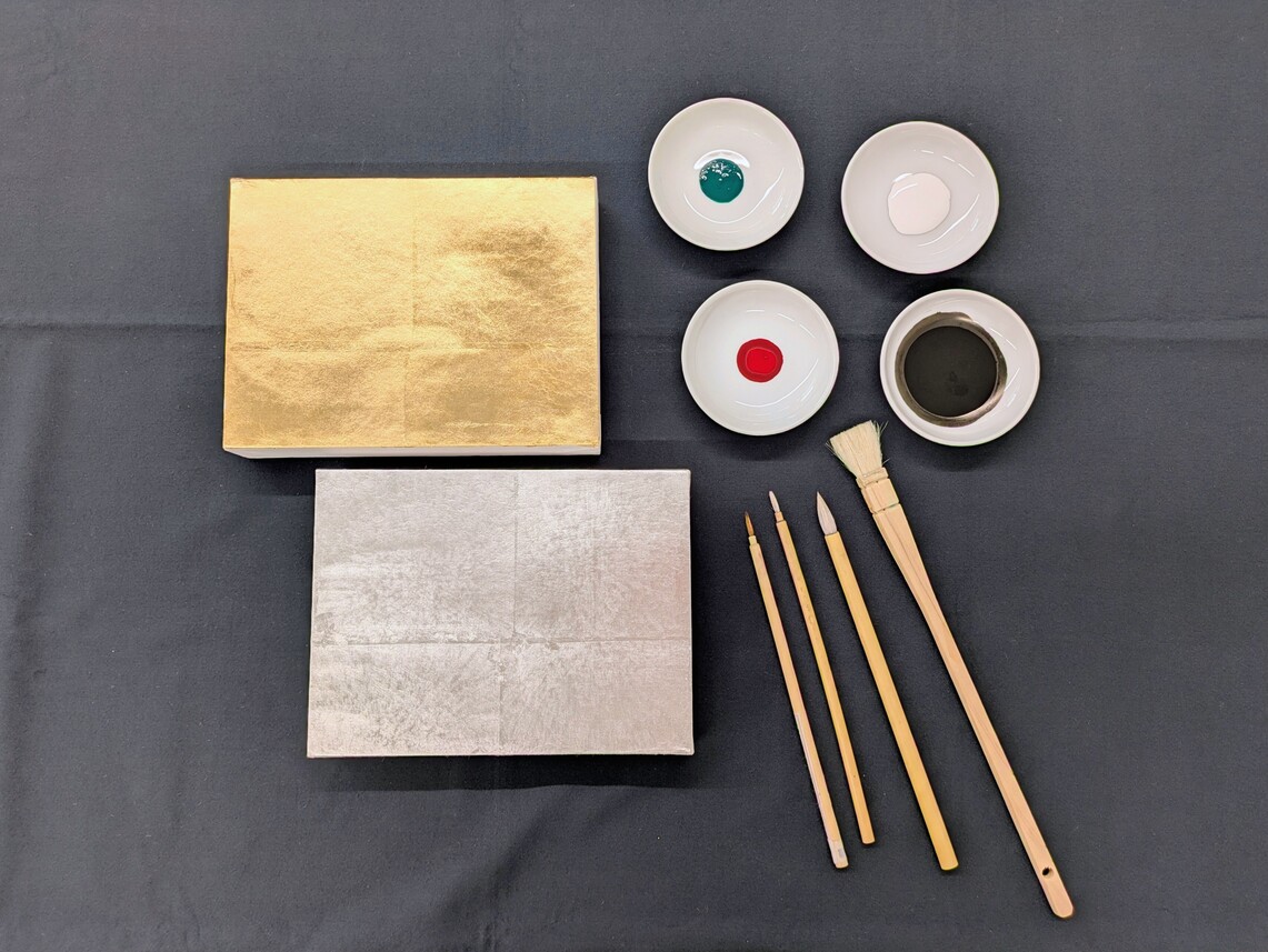 【ワークショップ「金と銀に描く」参加者受付中✨】
3/7（土）に、金と銀、それぞれのパネルに描き、二枚で一つの作品となるペアパネルを制作するワークショップを開催します！
📅 申込締切：2/15（日）
詳細はこちら →gi-co-ma.or.jp/concerts/ws202…