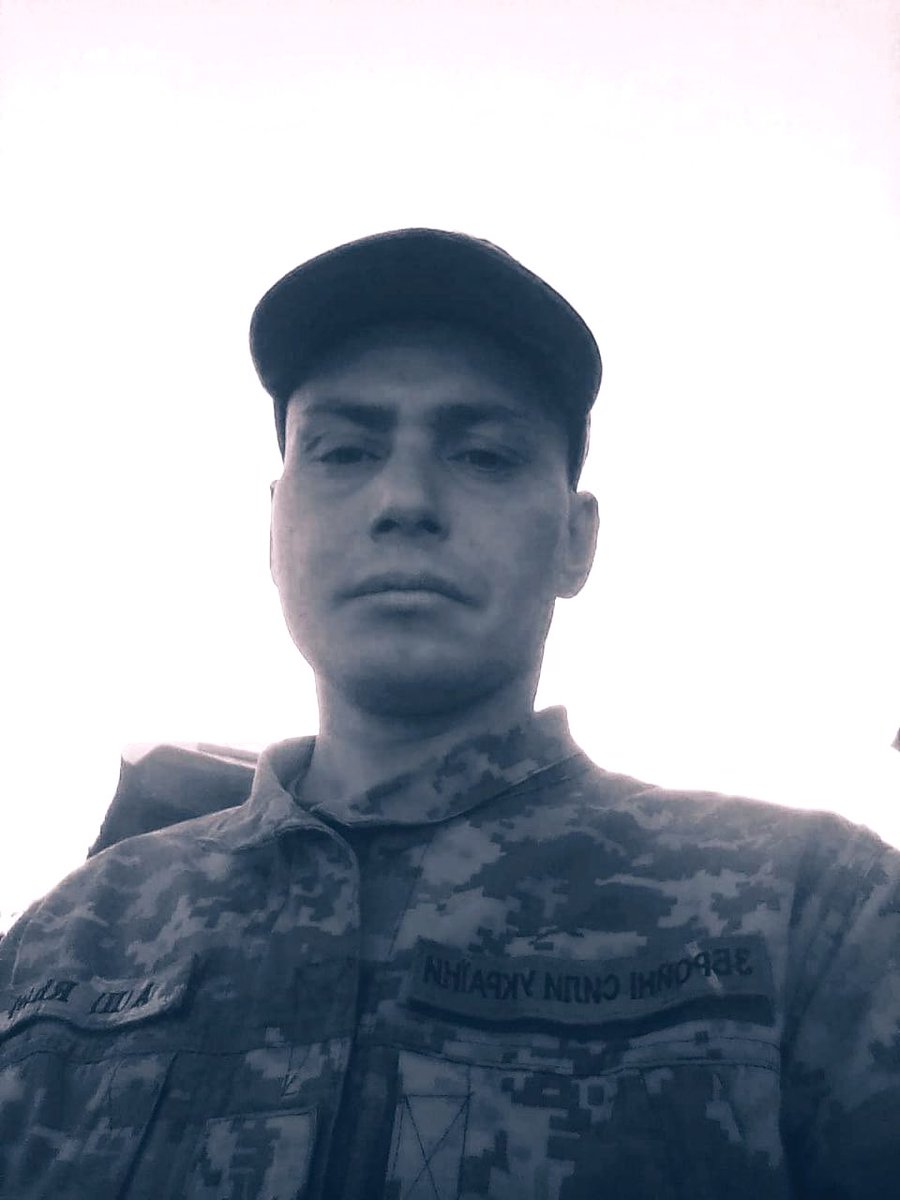 volodarskijo's tweet photo. Україна продовжує щоденно втрачати своїх Героїв внаслідок російської агресії. Цього разу сумна звістка прийшла на Прикарпаття.

Після поранення помер військовий Криницький Володимир з Франківщини. Його виснажене серце не витримало через хворобу.Вічна памʼять Герою! https://t.co/jc8Dsq16Bm