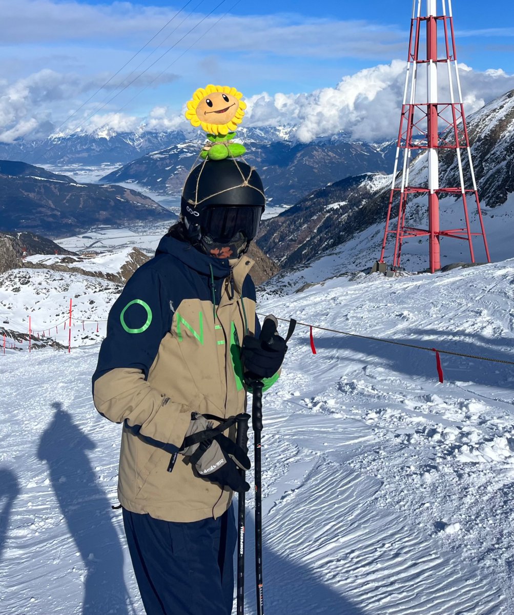 TypingAndWiping's tweet image. #pvz

You already know what time it is 🎿 🌻