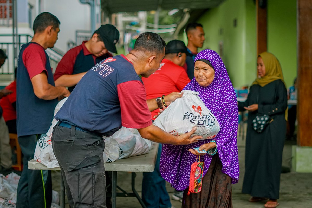 Artha Graha Peduli tweet media