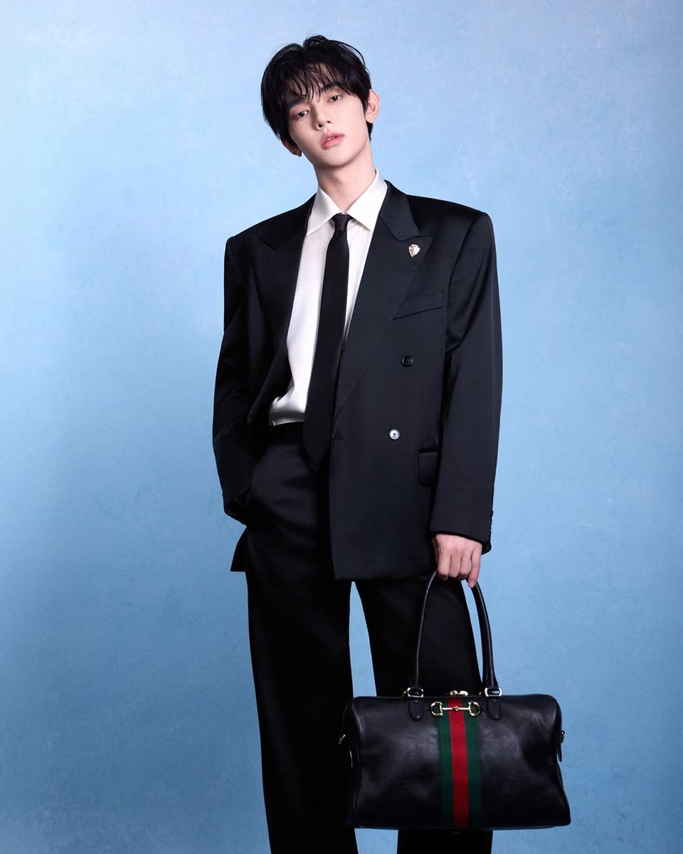 gucci_jp's tweet photo. .@ZB1_officialのジャン・ハオ #ZhangHao とリウ・ヤオウェン #LiuYaoWen が、グッチを着用してWeibo Night Awards に出席。
#Gucci #GucciBorsetto

https://t.co/MGopJv0Y3j https://t.co/ejyqr203ql