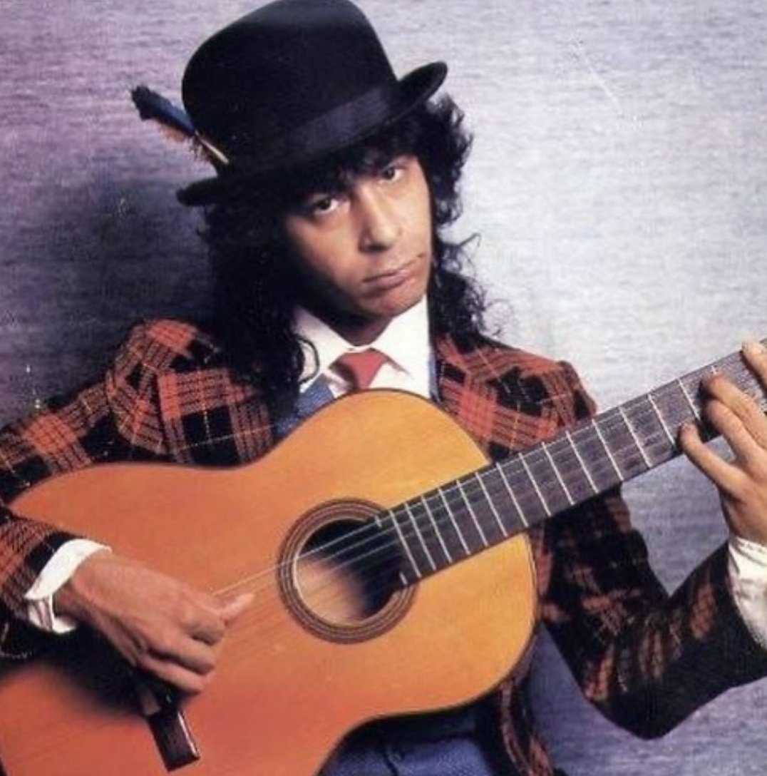 Otra triste noticia: ayer murió Rafael Amador, miembro de Pata Negra y hermano de Raimundo, músico imprescindible de la escena andaluza.