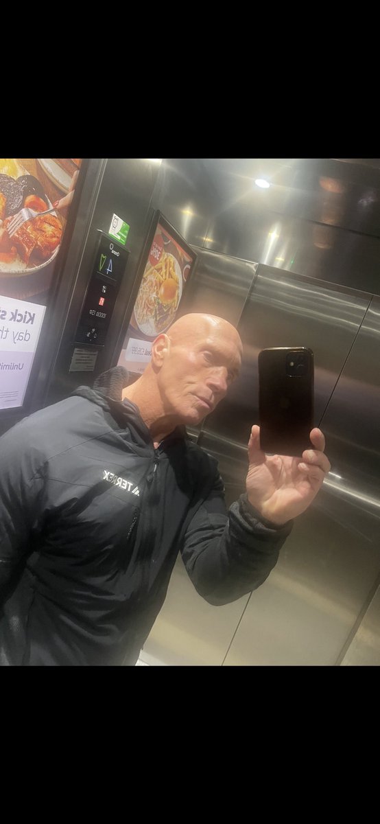 Premier inn Northern Ireland  this morning ☕️ 🥣  🍳 💪🏻 then of to a high security prison crack a few tough nuts ! Combat Addiction = reduced reoffending / less crime in our communities 🙏🏻😊❤️
