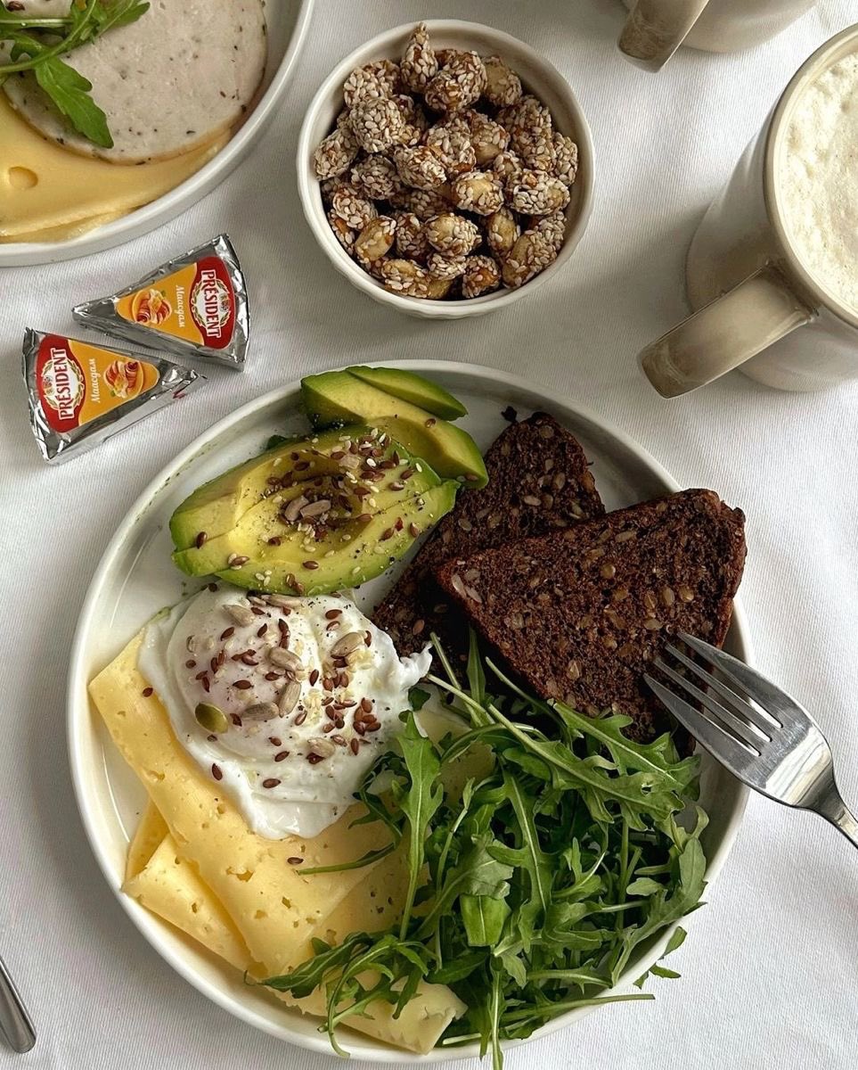Isla_McKayx's tweet photo. — thinking breakfast 🧇 https://t.co/ThZIL9txDj