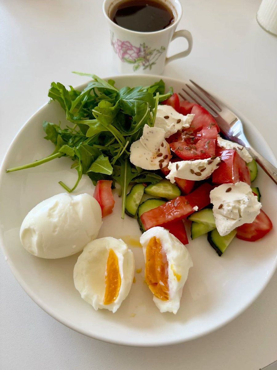 Isla_McKayx's tweet photo. — thinking breakfast 🧇 https://t.co/ThZIL9txDj