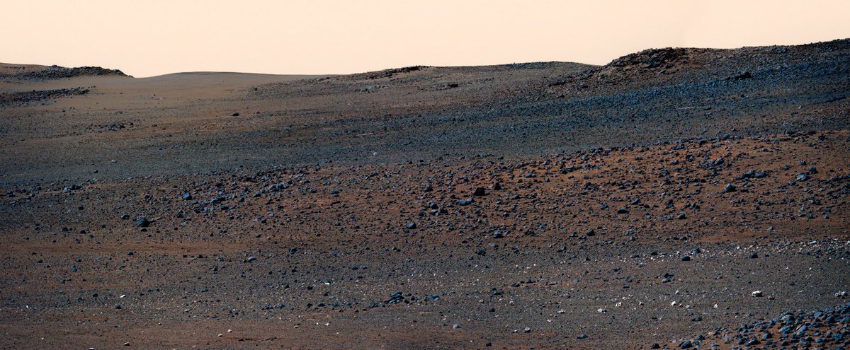 Mars Perseverance - Sol 1764

Enhanced ; not photometrically calibrated. Replacement of the sky. Several images.

Image Credit: NASA/JPL-Caltech/ASU/MSSS/Thomas Thomopoulos