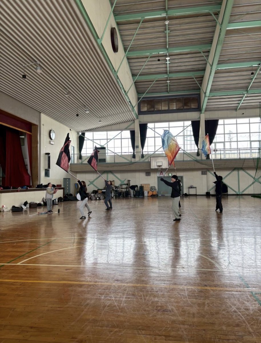 日曜日の練習風景です⛄️
雪が降っていましたが、体育館で練習を行いました💪🥶
再来週2/22（日）に出場するI&amp;Eや、3/15（日）のコンサートに向けて、緊張感を持って練習することができました！
寒さに負けず、来週も頑張ります👊
早くあったかくなれ~🥹💫
#SONICLANCERS