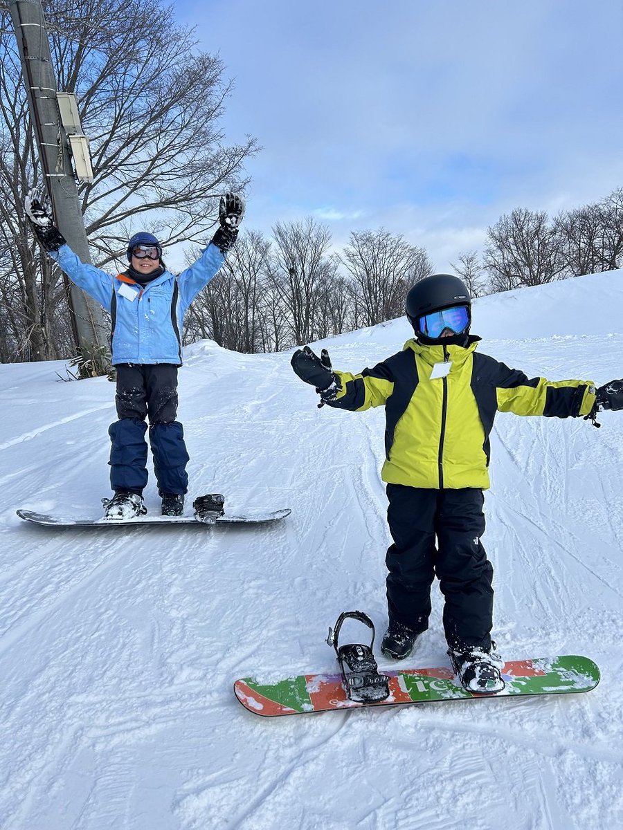 ebetsu_ski's tweet photo. ２月８日 日曜日　くもり時々はれ一時雪
ＳＣＭ、幼稚園児、ＳＢ、基礎の各講習とジュニアスキー検定を実施しました。 https://t.co/G87jzpUvTv