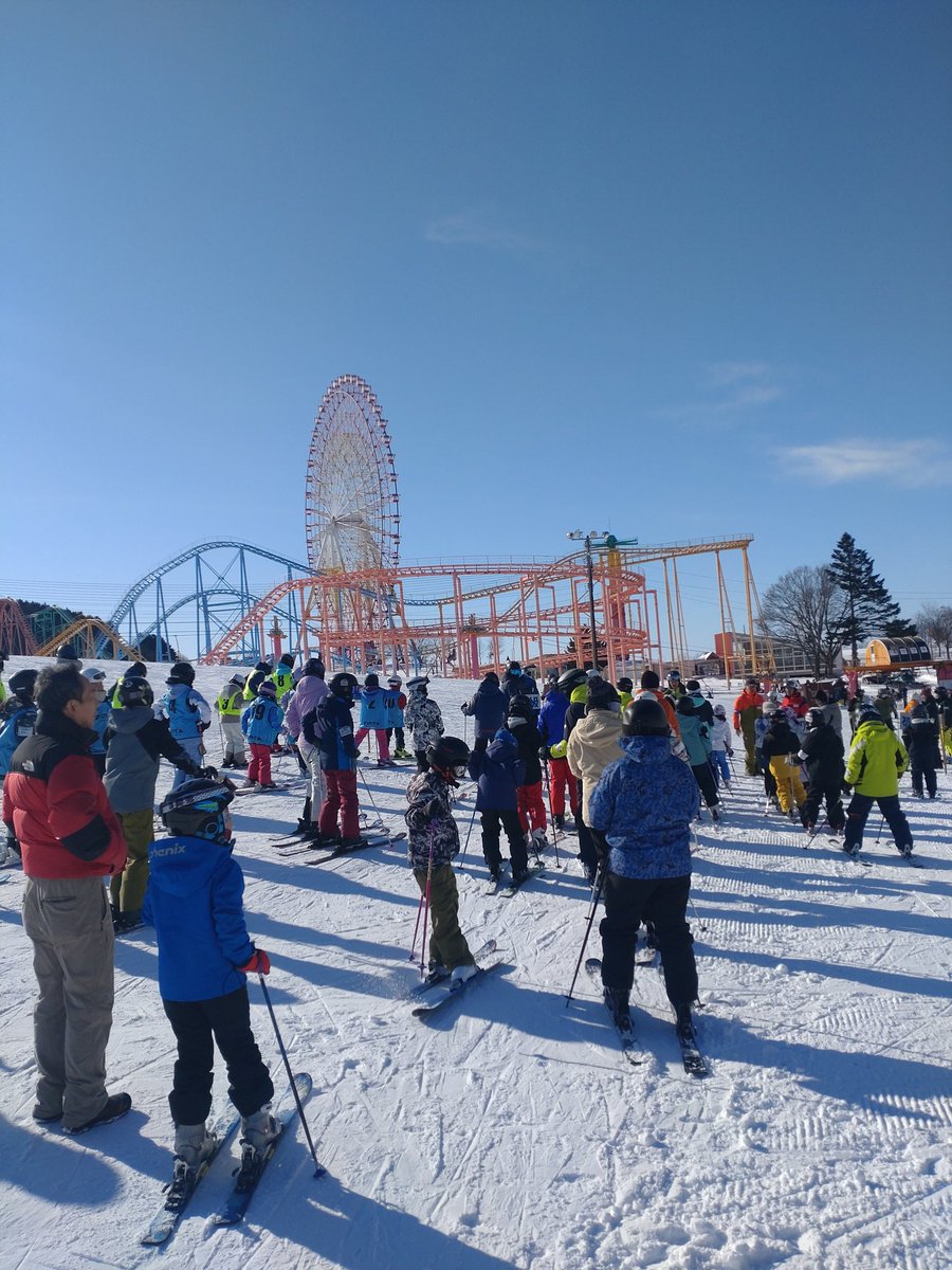 ebetsu_ski's tweet photo. ２月８日 日曜日　くもり時々はれ一時雪
ＳＣＭ、幼稚園児、ＳＢ、基礎の各講習とジュニアスキー検定を実施しました。 https://t.co/G87jzpUvTv