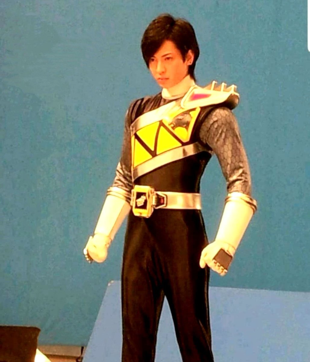 SyuusukeSaito's tweet photo. #スーパー戦隊50周年 
永き歴史に幕が降ろされた
沢山の人に青春を届けてくれてありがとう

ヒーローに憧れていた少年だった自分がヒーローとして、この永い歴史に携われたことを心から光栄に思います

それぞれの心に受け継がれた筈だよね！
 #一人一人が誰かのヒーロー
 #スーパー戦隊��りがとう https://t.co/yJ8qqEA68s