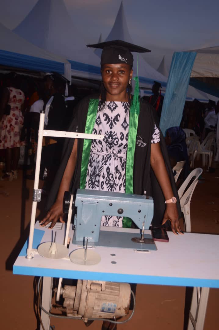 make a child smile tweet media