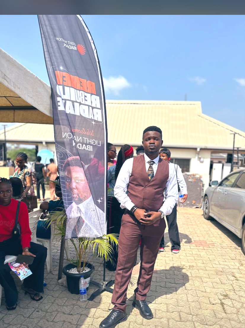 Educated Tailor🎓✂🌍🦅💜 tweet media