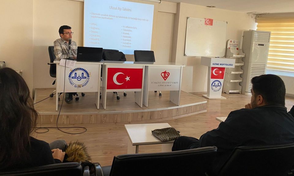 Ezine’de Din Görevlilerine “Bağışıklama ve Çocukluk Çağı Aşıları” Eğitimi 
canakkaleolay.com/haber/ezine-de…