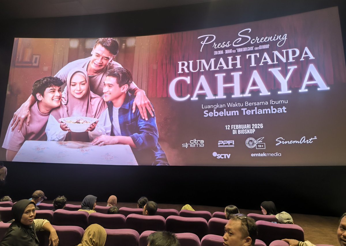 Hadir di film Citra Sinema &amp; Sinemart, RUMAH TANPA CAHAYA karya Ody C. Harahap

Tayang 12 Februari di bioskop!