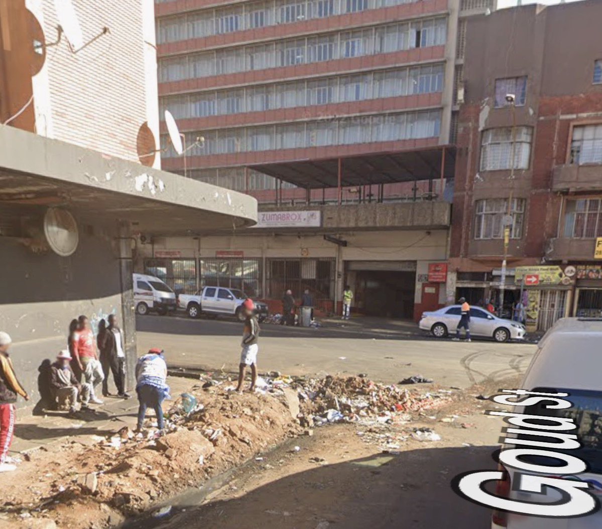 jozivsjozi's tweet image. 114 Goud Street. 

2010 vs 2024.