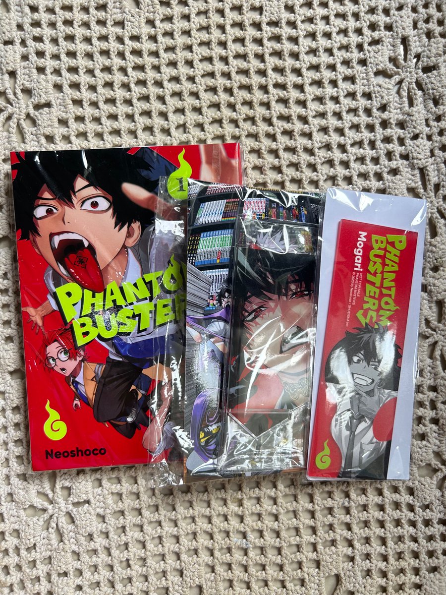 [ help rt ❣️ ]

WTS ready kamar preloved phantom busters volume 1 set INA fullset @ 235k . 
include:
- comic book vol. 1
- acrylic bookmark
- 2 postcards
- acrylic standee mogari

available split pay on🍊✅
dm to claim <3 

#warungphantombusters #warungphanbus #warunganime