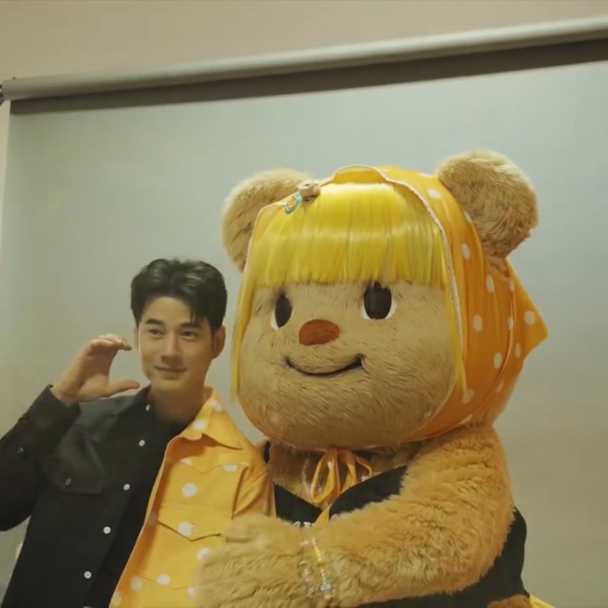 พี่มิตซูจัดให้ทั้งเอี๊ยมและวิกผมเหลืองอร่าม ชอบมาก ประทับใจ ยัยคนสวยของพี่โชน
#ด้อมน้องเนย #Butterbear #MitsubishiHeavyDutyxButterbear