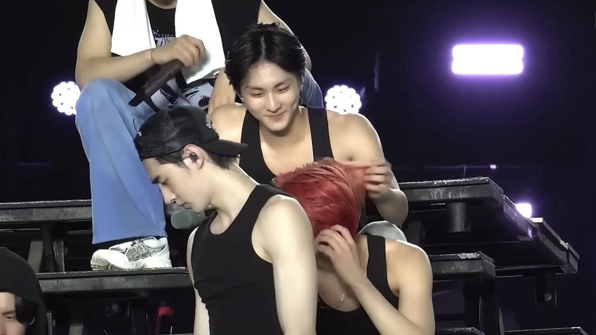 wshseung's tweet image. twinz ❤️🖤