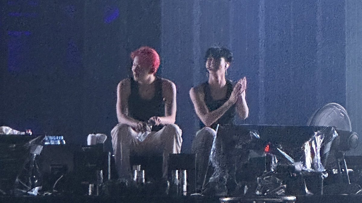 wshseung's tweet image. twinz ❤️🖤