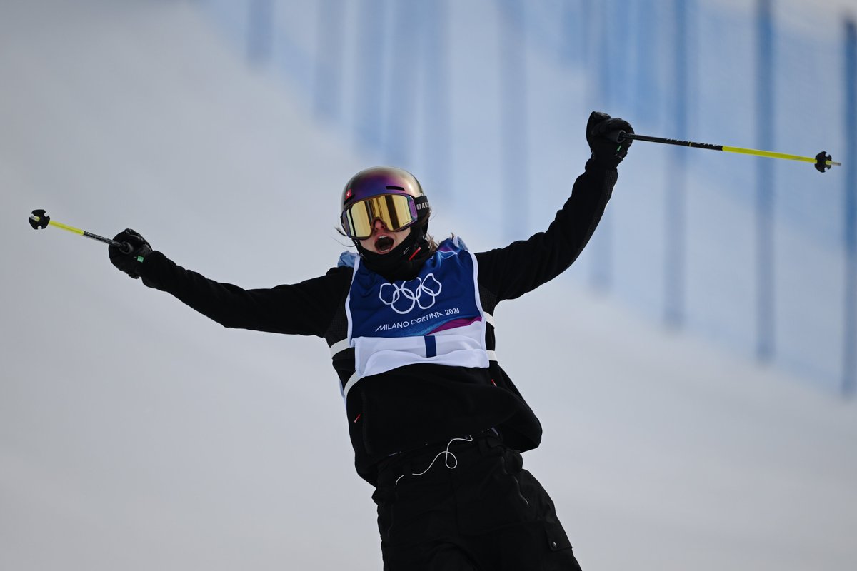 giochiolimpici's tweet photo. Livigno bows in the presence of the first woman ever to retain a freestyle skiing Olympic title in any event: Mathilde Gremaud! 🇨🇭
Back-to-back gold medals.
Legend!
#MilanoCortina2026 #Olympics #MathildeGremaud #Livigno https://t.co/FsZREo7Ost