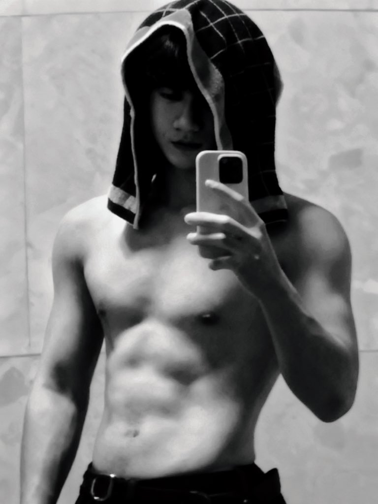 小猪大王 tweet media