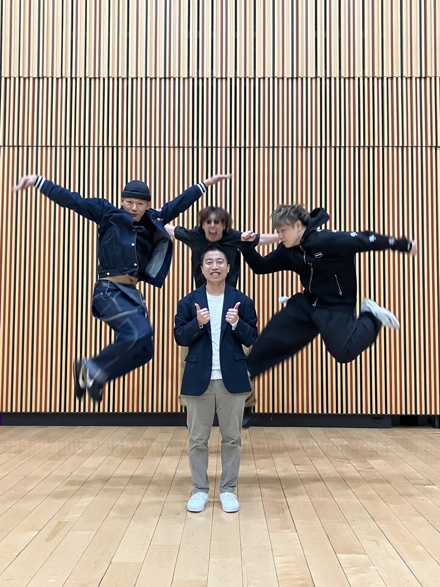 suzusho_s_s's tweet photo. 勘繰遊人 (@kanpari_96 )の皆様との芸術的な写真です。お納めください。 https://t.co/fm2bW1irOM