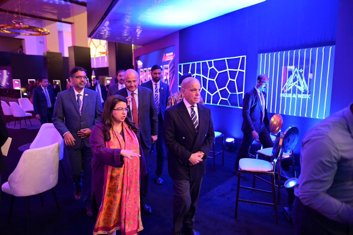 BSWarraich's tweet photo. Prime Minister Muhammad Shehbaz Sharif visits different kiosks at "AI Indus Week", an Initiative of Ministry of Information Technology. https://t.co/Sxbu8Au9Gm