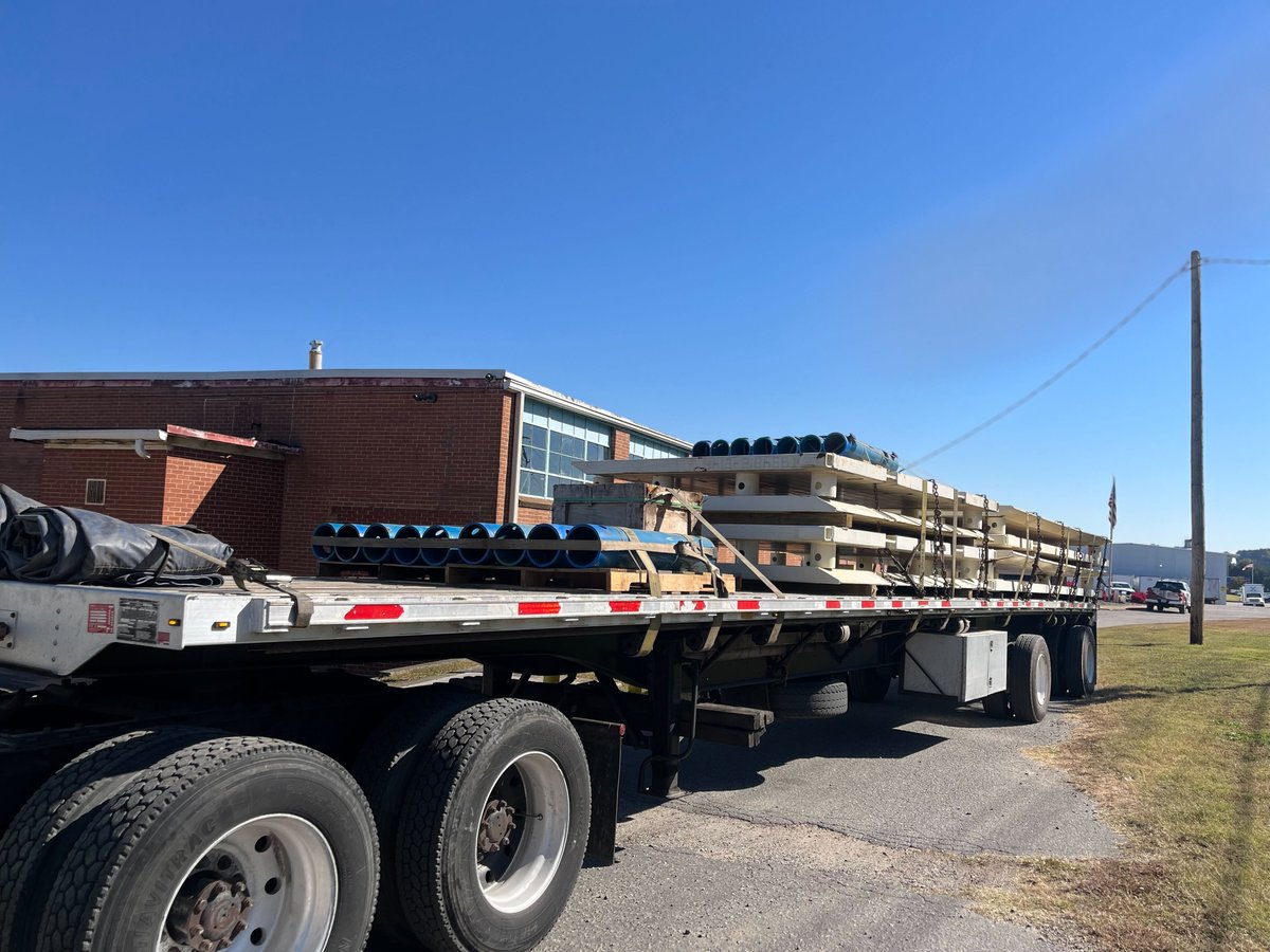 ESCTrenching's tweet photo. Trench boxes don’t just protect your crew—they keep your project efficient, prevent delays, and control costs. Get reliable support engineered for tough excavation work.

Contact us: info@esctrenchshoring.com 🌐 https://t.co/Aw2dvO4ElC

#MadeinUSA #TrenchBoxes #ExcavationSafety https://t.co/U7yFP1bjFf