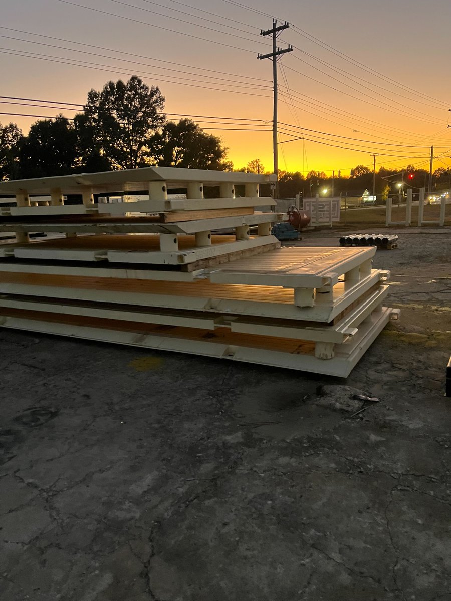 ESCTrenching's tweet photo. Trench boxes don’t just protect your crew—they keep your project efficient, prevent delays, and control costs. Get reliable support engineered for tough excavation work.

Contact us: info@esctrenchshoring.com 🌐 https://t.co/Aw2dvO4ElC

#MadeinUSA #TrenchBoxes #ExcavationSafety https://t.co/U7yFP1bjFf