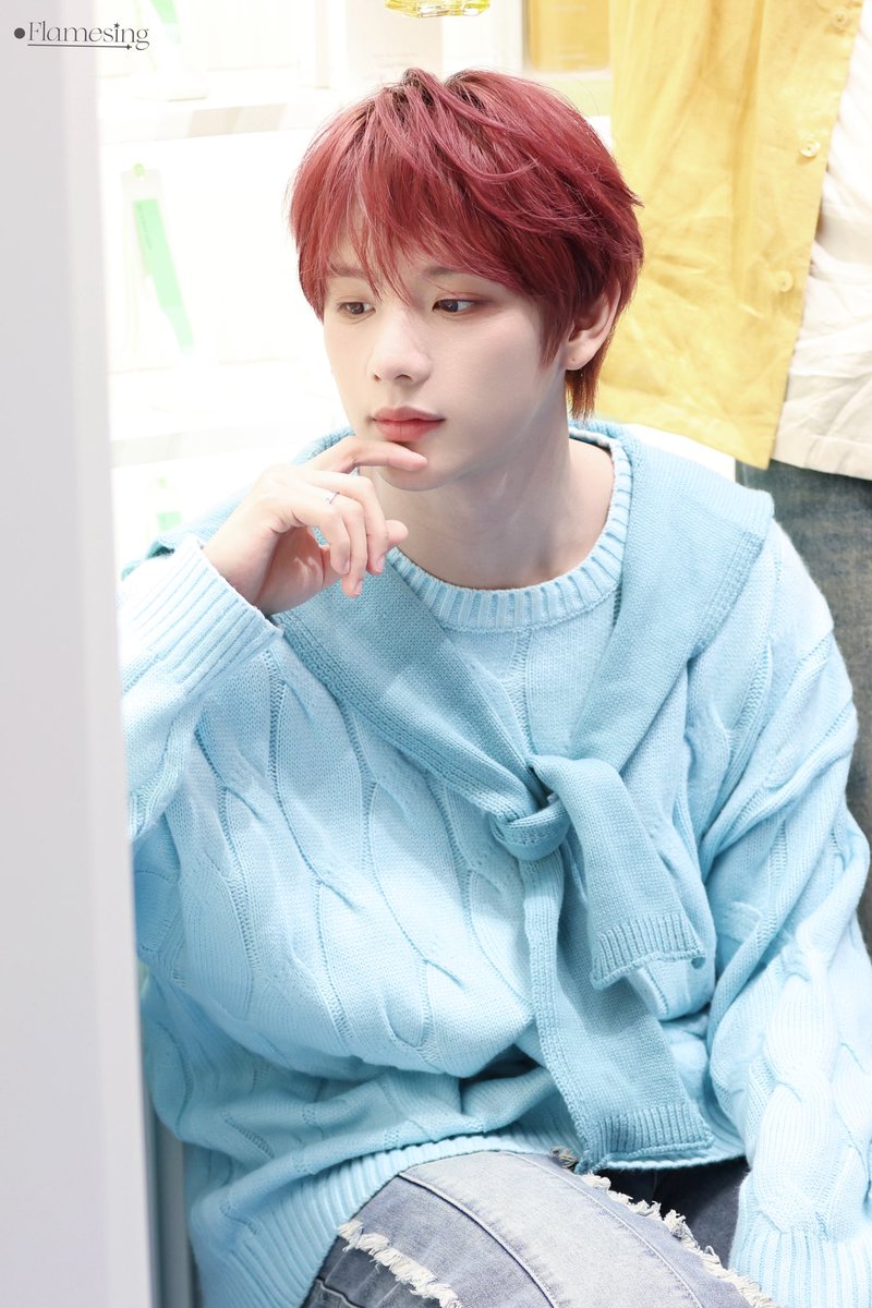 Flamesing__0111's tweet photo. 260209 MY SCENT EDIT HD

#SING #씽 
#麥駿昇  #麦骏昇
#XODIAC #소디엑 https://t.co/Y7D8XJmmaJ