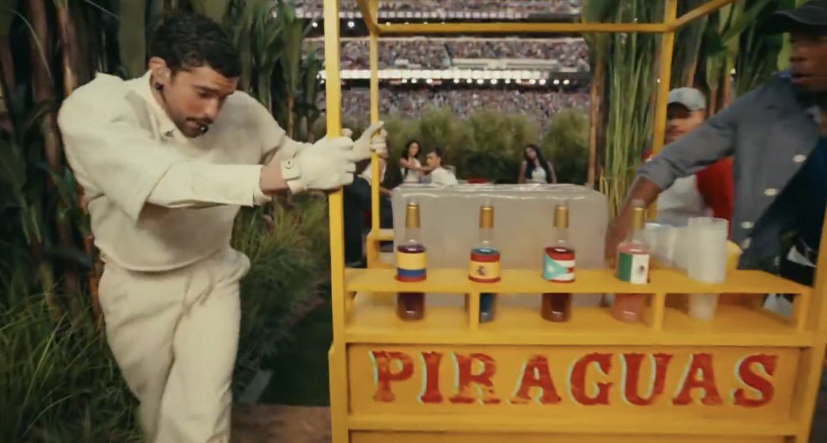 Benito podría no habernos incluido en esto, con toda la lógica del mundo porque el statement era sobre América. y aún así, lo hizo.

compartimos mucha cultura, os guste o no. y sí, hay niños en España que al final de una fiesta o boda se quedan dormidos en una fila de sillas.