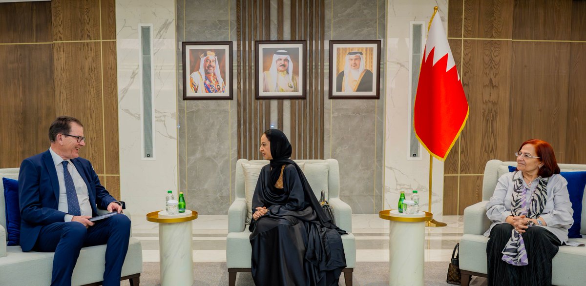 bna_ar's tweet photo. الشيخة حصة بنت خليفة آل خليفة تلتقي المدير العام لمنظمة "اليونيدو"

https://t.co/u6On9M9p0k https://t.co/AaLrNPMThO