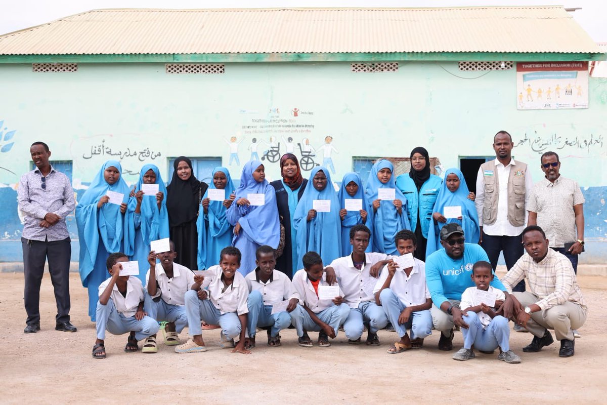 unicefsomalia's tweet image. Puntland’s Diphtheria vaccination campaign launched on 8 Feb, aiming to protect 400,000+ children under 15. From communities to classrooms, health teams are working hard to reach every child strengthening immunity and preventing outbreaks.@WHOSom @gavi @gatesfoundation @mohplso