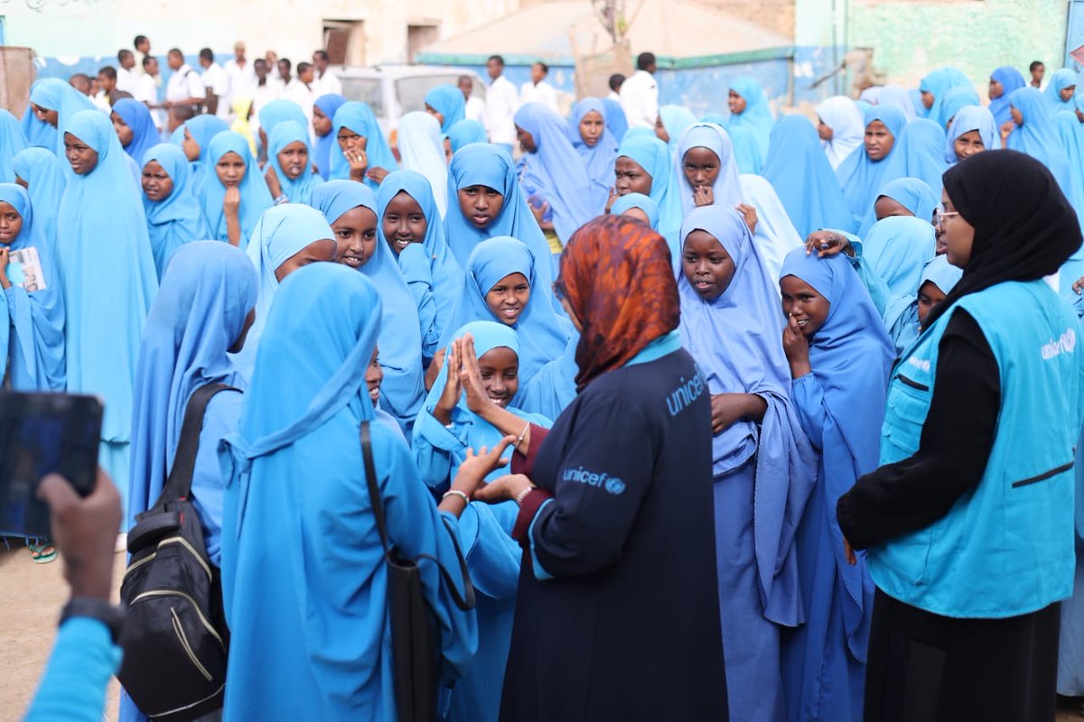 unicefsomalia's tweet image. Puntland’s Diphtheria vaccination campaign launched on 8 Feb, aiming to protect 400,000+ children under 15. From communities to classrooms, health teams are working hard to reach every child strengthening immunity and preventing outbreaks.@WHOSom @gavi @gatesfoundation @mohplso