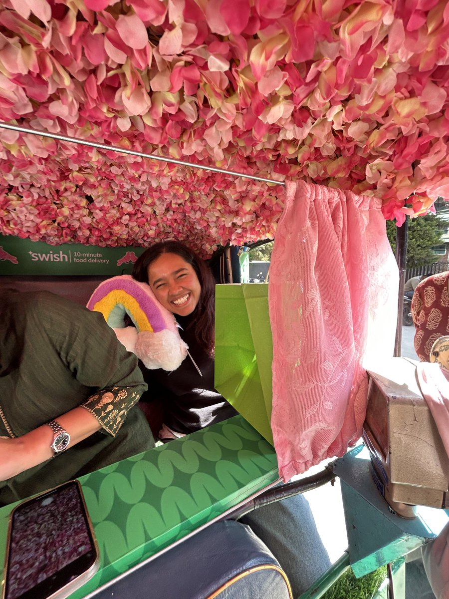 Designed with love to celebrate love 💚

This Valentine’s, Swish  is turning autos into date spots 🛺

Bring a friend, a partner, or just your main character energy. 

Free food included (obviously)🍓
Spot us in Indiranagar, HSR, or Koramangala📍