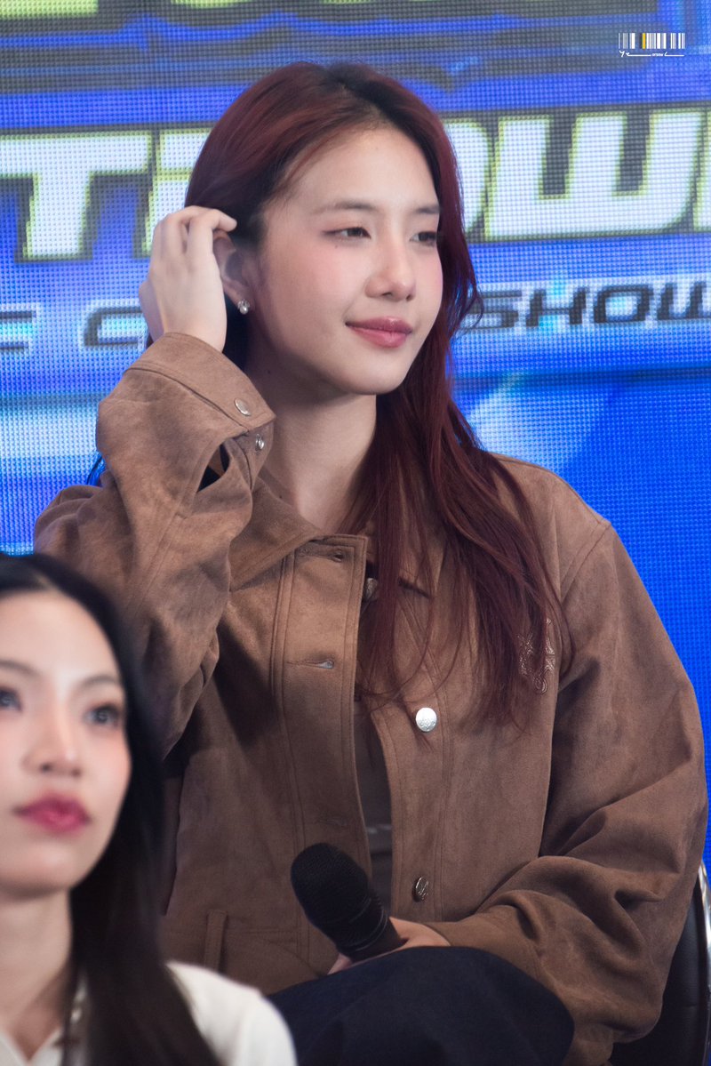 yearsowl's tweet image. โจริญ ate มากกกก

:)  #Jorin4EVE #TMCLIVEx4EVE