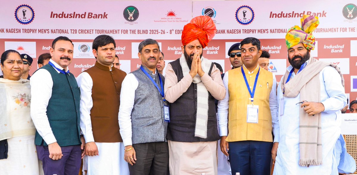 NayabSainiBJP's tweet photo. गुरु द्रोणाचार्य की पावन धरती गुरुग्राम में आज नेत्र दिव्यांग T-20 क्रिकेट टूर्नामेंट का उद्घाटन कर खिलाड़ियों का उत्साहवर्धन किया। यह आयोजन खेल प्रतियोगिता के साथ इन खिलाड़ियों के आत्मविश्वास, संकल्प और साहस की जीत का उत्सव है। 

नागेश ट्रॉफी के इस आठवें संस्करण में 29 राज्यों की टीम भाग ले रही हैं, निश्चित ही यह प्रतियोगिता आने वाले दिनों में अनेक प्रेरक कहानियां गढ़ेगी।