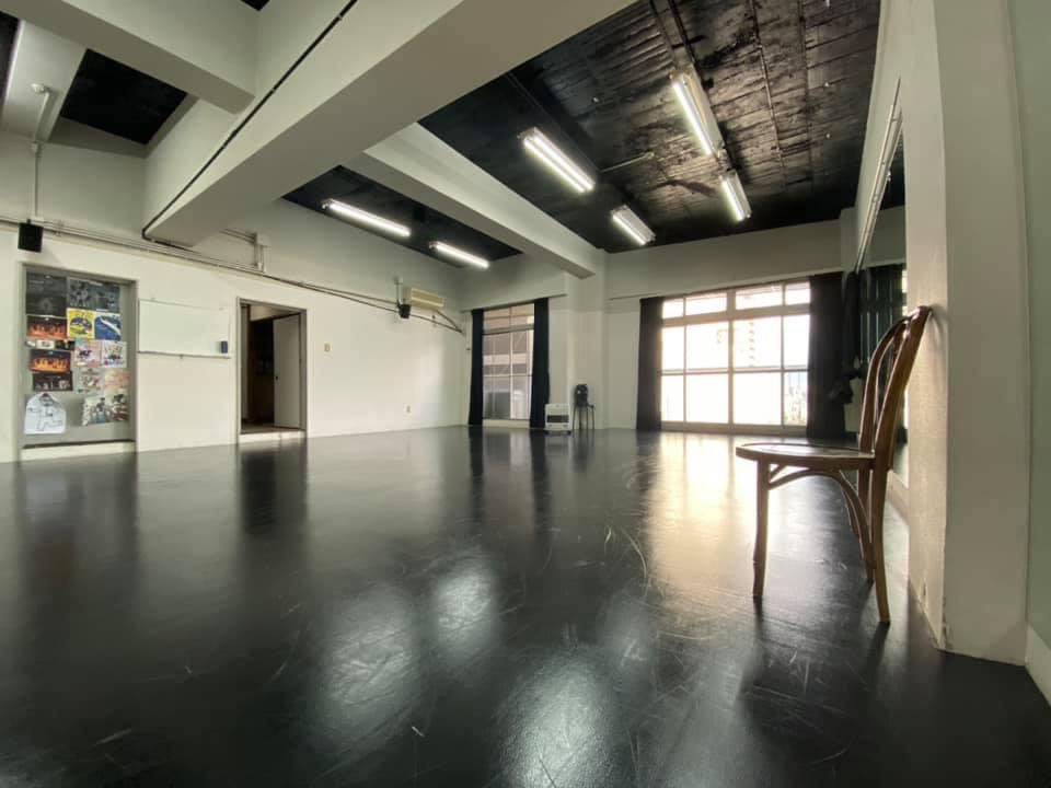 いいむろなおきマイムカンパニー tweet media