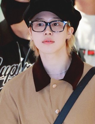 whatever_jikook's tweet image. K-media on Jimin: "A beautiful man"
K-media on Jungkook: "Jungkook's million-dollar eyes