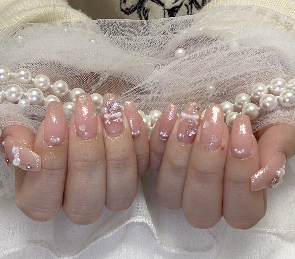 TO_tochiotome's tweet photo. ネイルも髪もゆめカラーにチェンジして有明準備ばっちりです🙂‍↕️🎀 https://t.co/acu70VDtOz