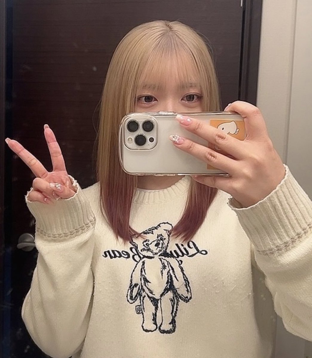 TO_tochiotome's tweet photo. ネイルも髪もゆめカラーにチェンジして有明準備ばっちりです🙂‍↕️🎀 https://t.co/acu70VDtOz