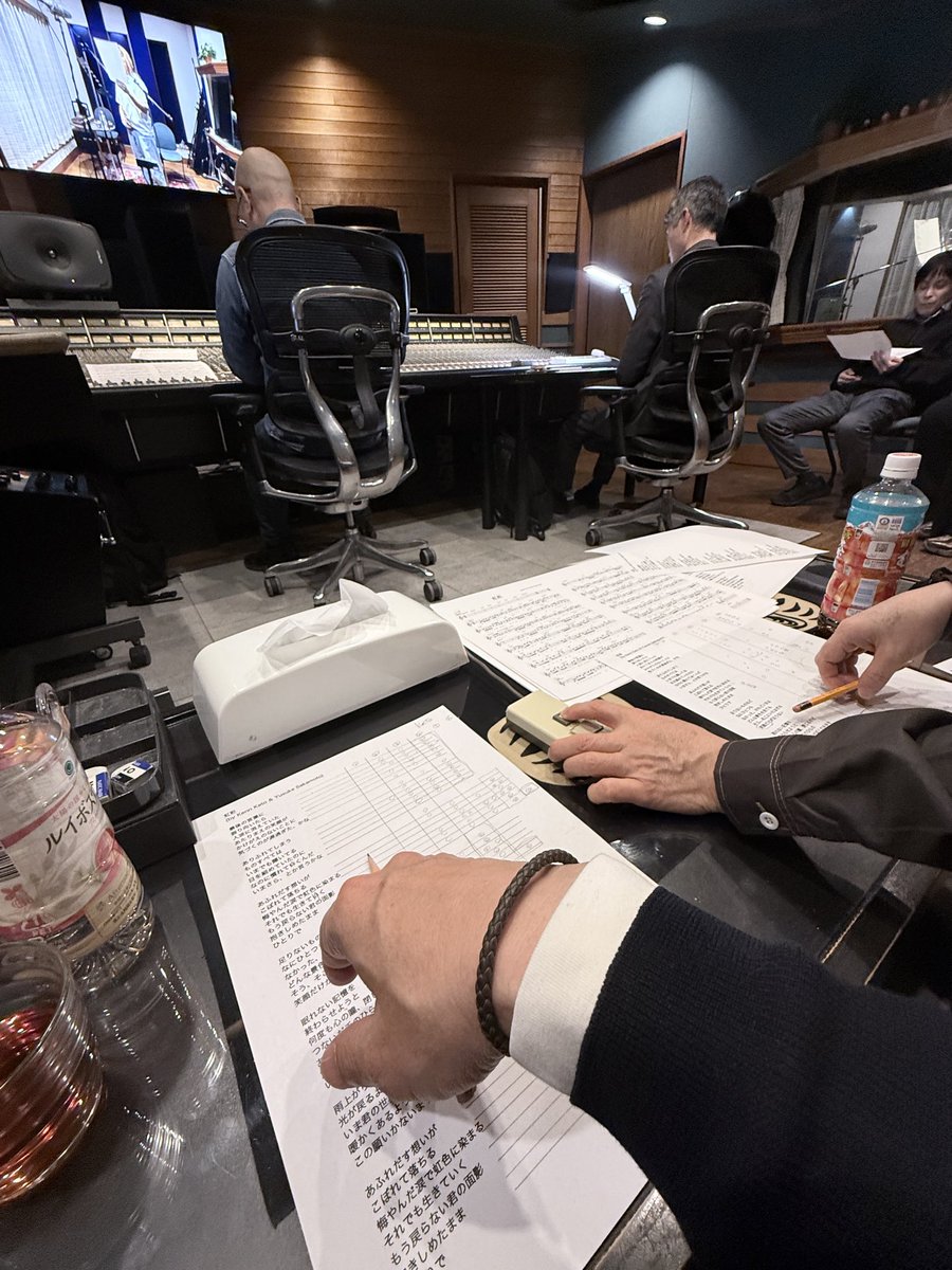 kennkato's tweet image. 今日は
ひさびさに
音楽の現場のお仕事、
でした。
今回はAIはなしよ。
昔ながらのレコーディング
だったけど、
やっぱり
詩が歌になる瞬間って、
感動します！

#MASAYA 
#vocal