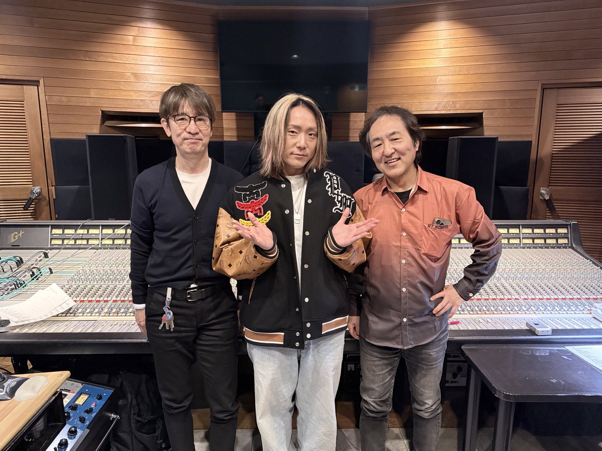 kennkato's tweet image. 今日は
ひさびさに
音楽の現場のお仕事、
でした。
今回はAIはなしよ。
昔ながらのレコーディング
だったけど、
やっぱり
詩が歌になる瞬間って、
感動します！

#MASAYA 
#vocal